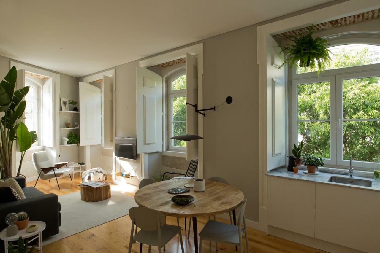 Update Urban Chic Flat In 19Th Century Building 2 Bedrooms & 2 Bathrooms & Ac Central Alfama District Lisboa المظهر الخارجي الصورة