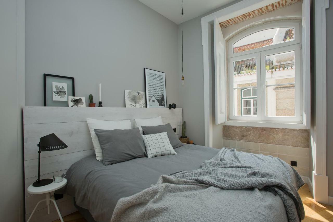 Update Urban Chic Flat In 19Th Century Building 2 Bedrooms & 2 Bathrooms & Ac Central Alfama District Lisboa المظهر الخارجي الصورة